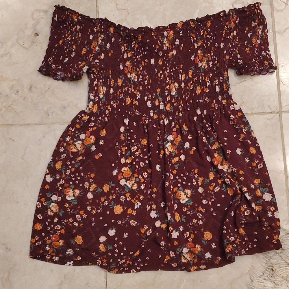 Red floral croptop